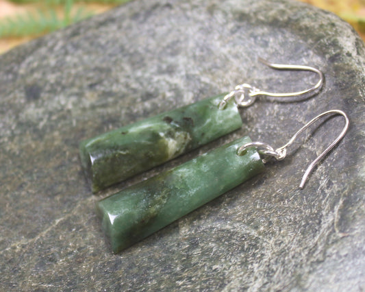 Toki Earrings carved from Hapopo Pounamu - NZ Greenstone