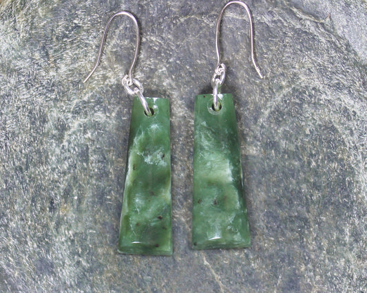 Toki Earrings carved from Hapopo Pounamu - NZ Greenstone