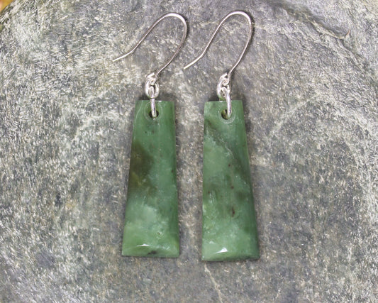 Toki Earrings carved from Hapopo Pounamu - NZ Greenstone