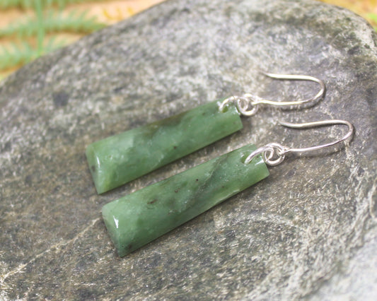 Toki Earrings carved from Hapopo Pounamu - NZ Greenstone
