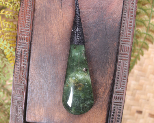 Roimata Teardrop carved from Hapopo Pounamu - NZ Greenstone