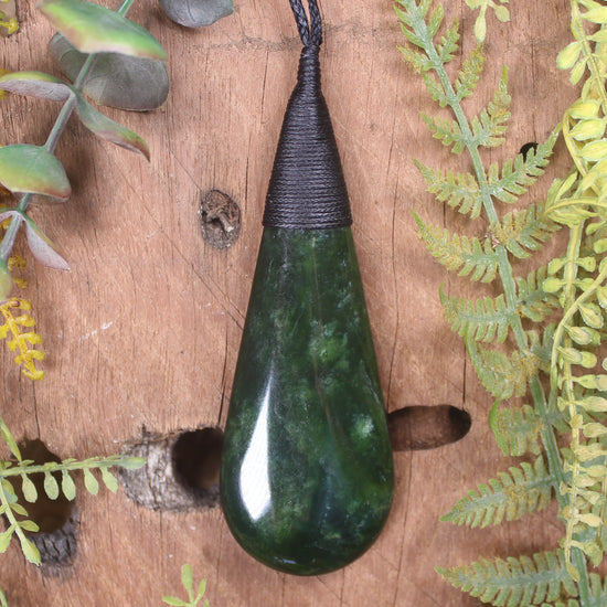 Kawakawa Pounamu Roimata Pendant - NZ Greenstone
