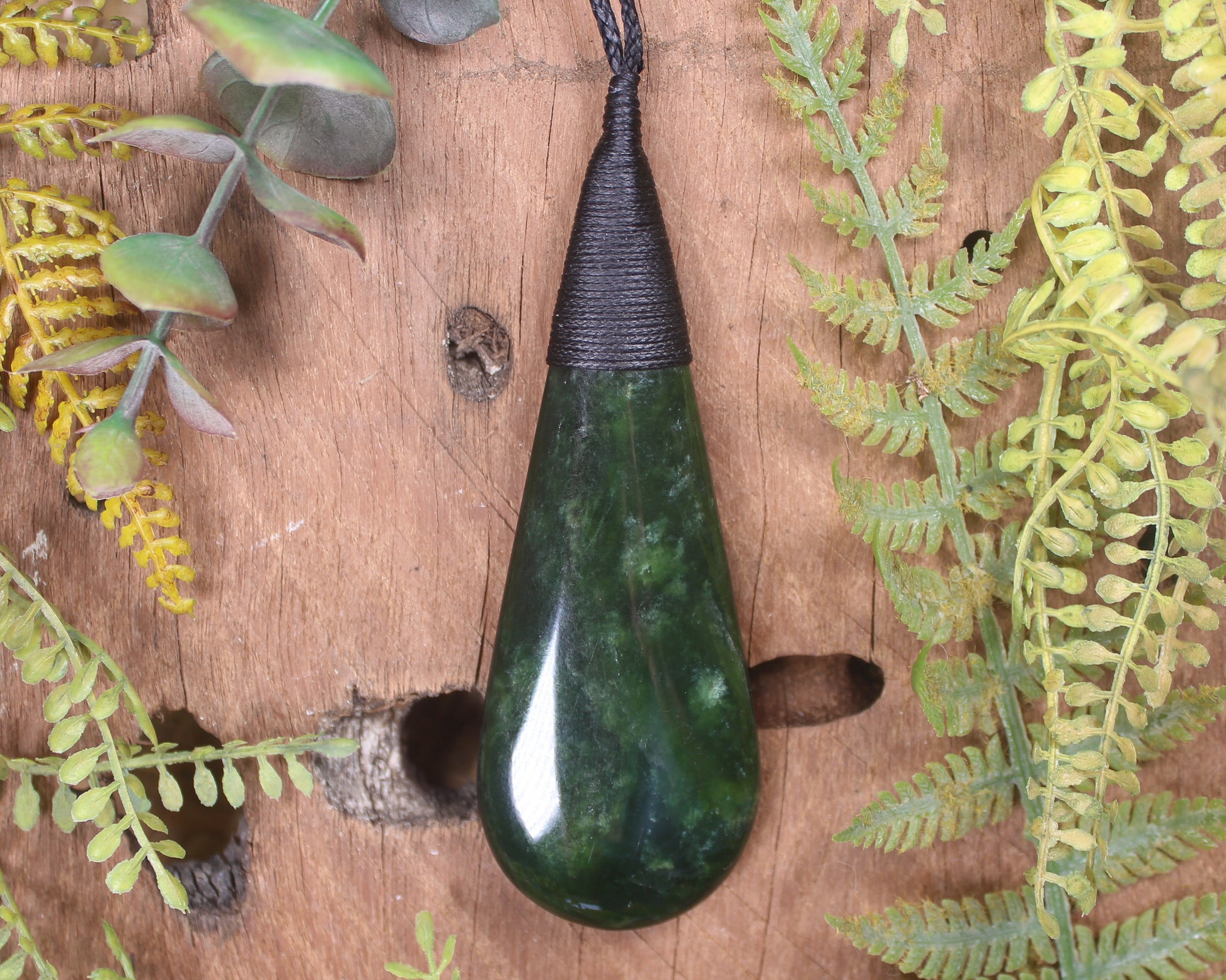 Kawakawa Pounamu Roimata Pendant - NZ Greenstone