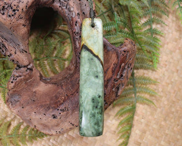 Toki or Adze Pendant carved from Flower Jade Pounamu - NZ Greenstone