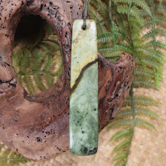 Toki or Adze Pendant carved from Flower Jade Pounamu - NZ Greenstone
