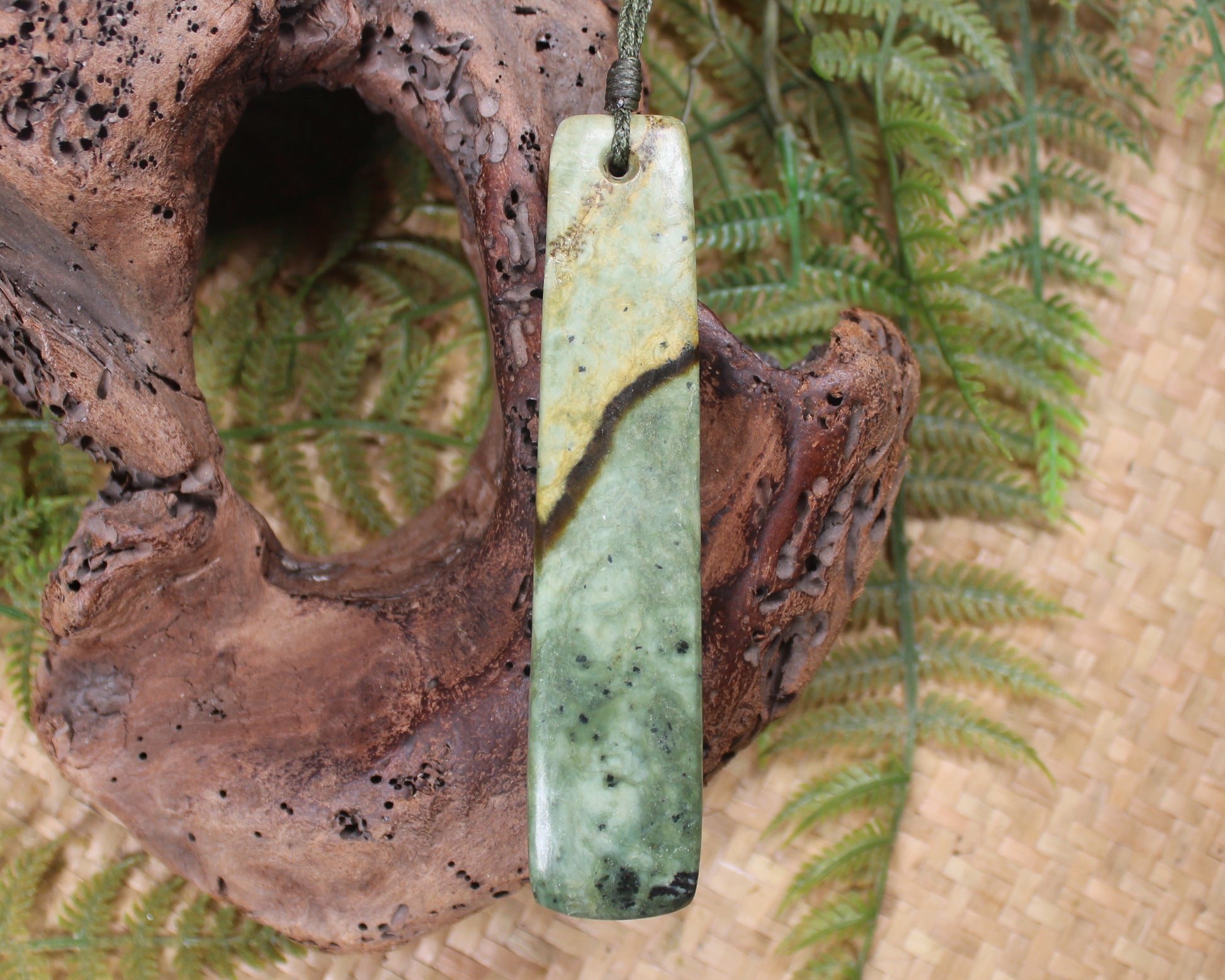 Toki or Adze Pendant carved from Flower Jade Pounamu - NZ Greenstone