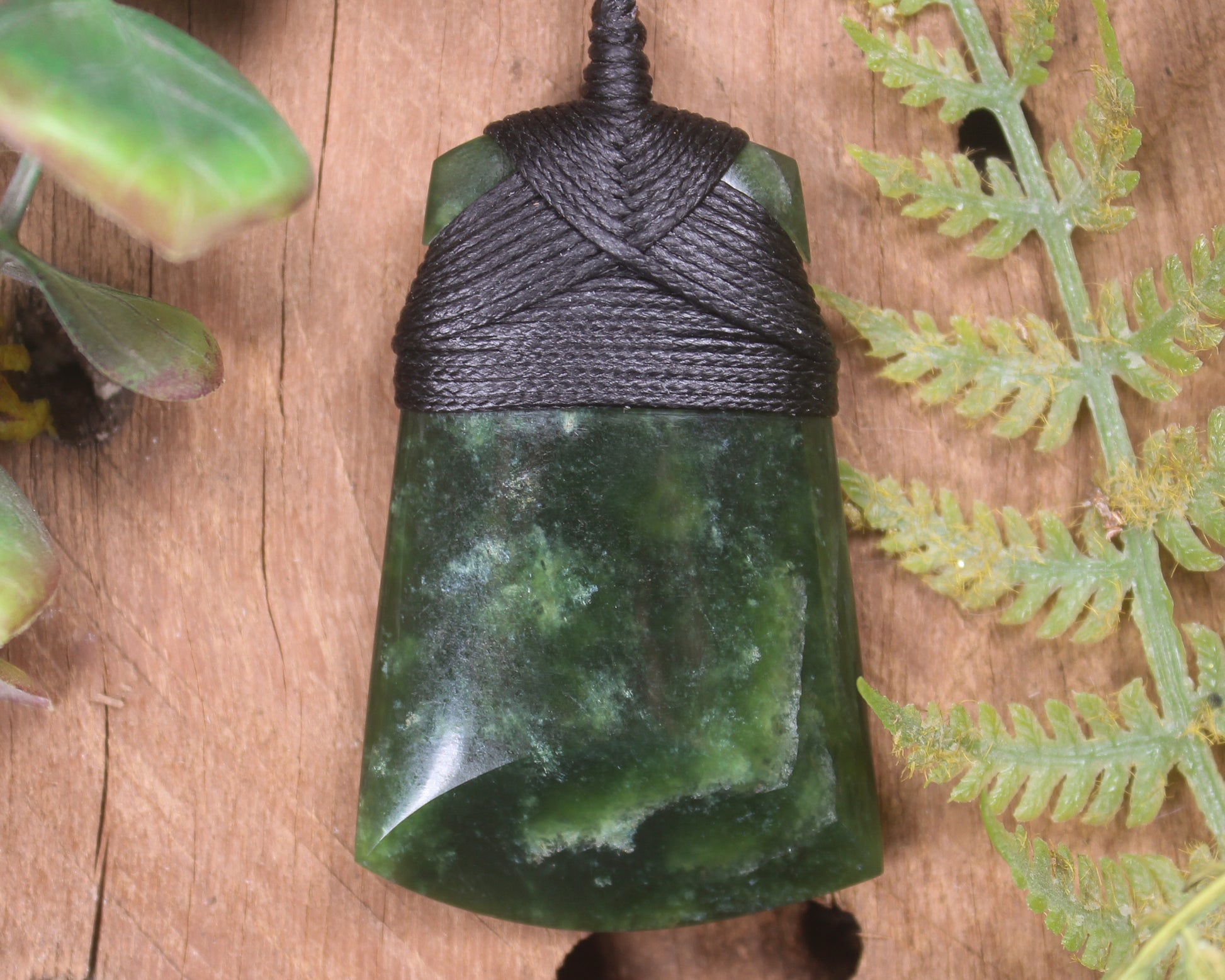 Kawakawa Pounamu Toki