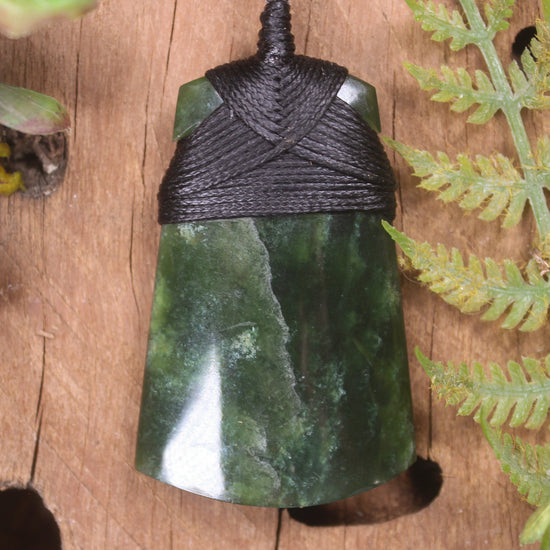 Kawakawa Pounamu Toki