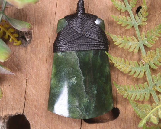 Kawakawa Pounamu Toki