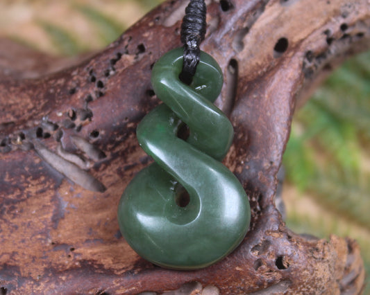 Twist carved from Kawakawa Pounamu - NZ Greenstone