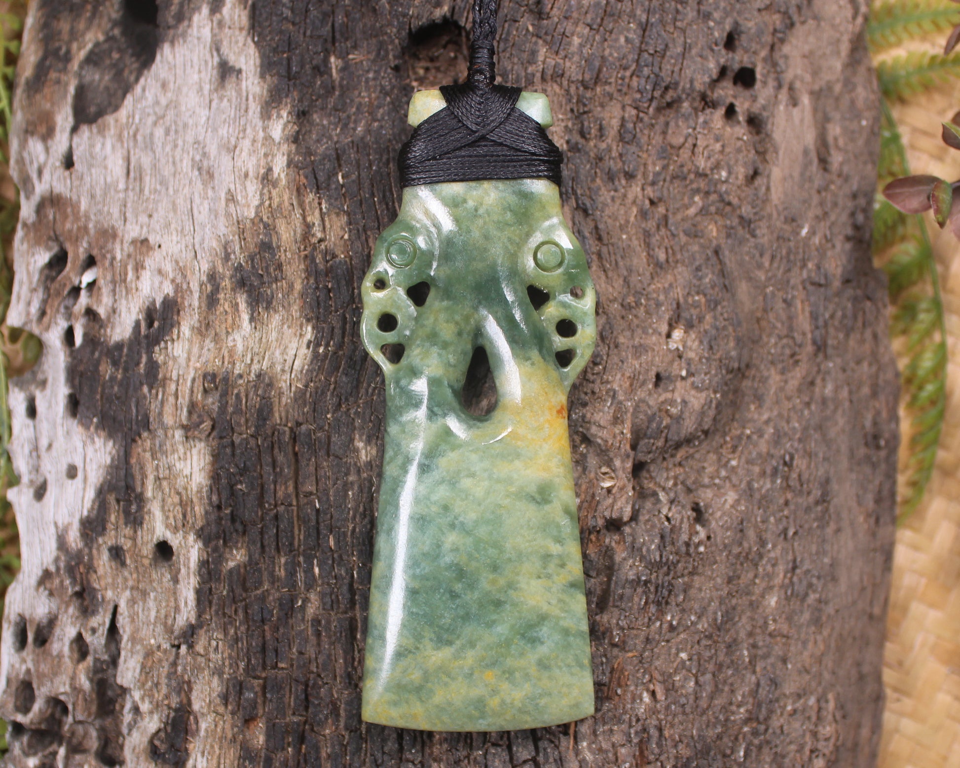 Flower Jade Pounamu Toki