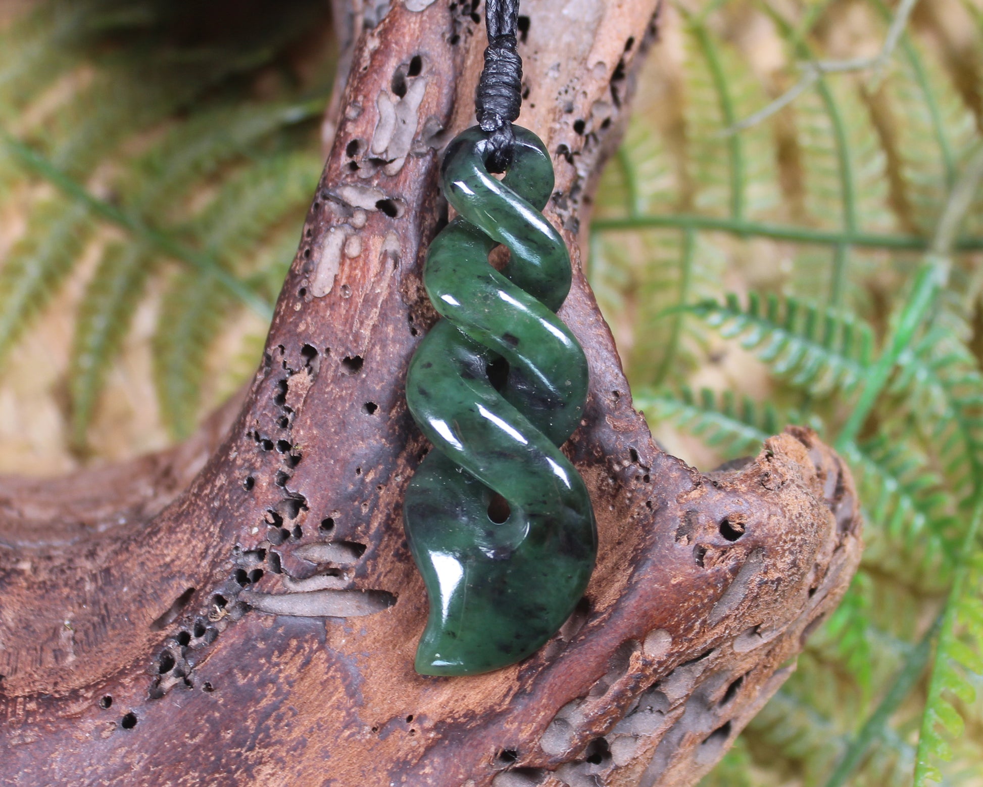 Twist carved from Rimu Pounamu - NZ Greenstone