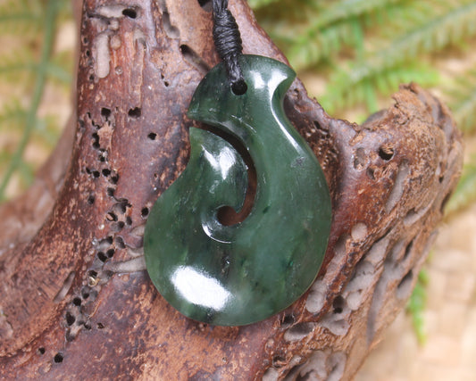 Hei Matau or Fish Hook carved from Kawakawa Pounamu - NZ Greenstone