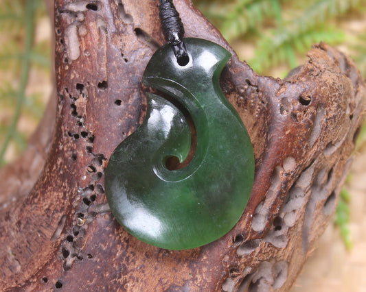 Hei Matau or Fish Hook carved from Kawakawa Pounamu - NZ Greenstone