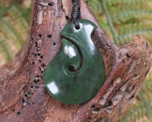 Hei Matau or Fish Hook carved from Kawakawa Pounamu - NZ Greenstone
