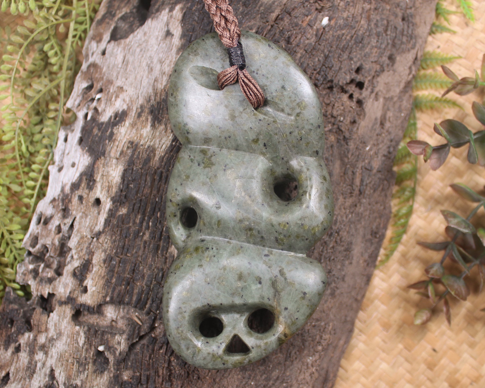 Rimu Pounamu Hei Tiki - NZ Greenstone