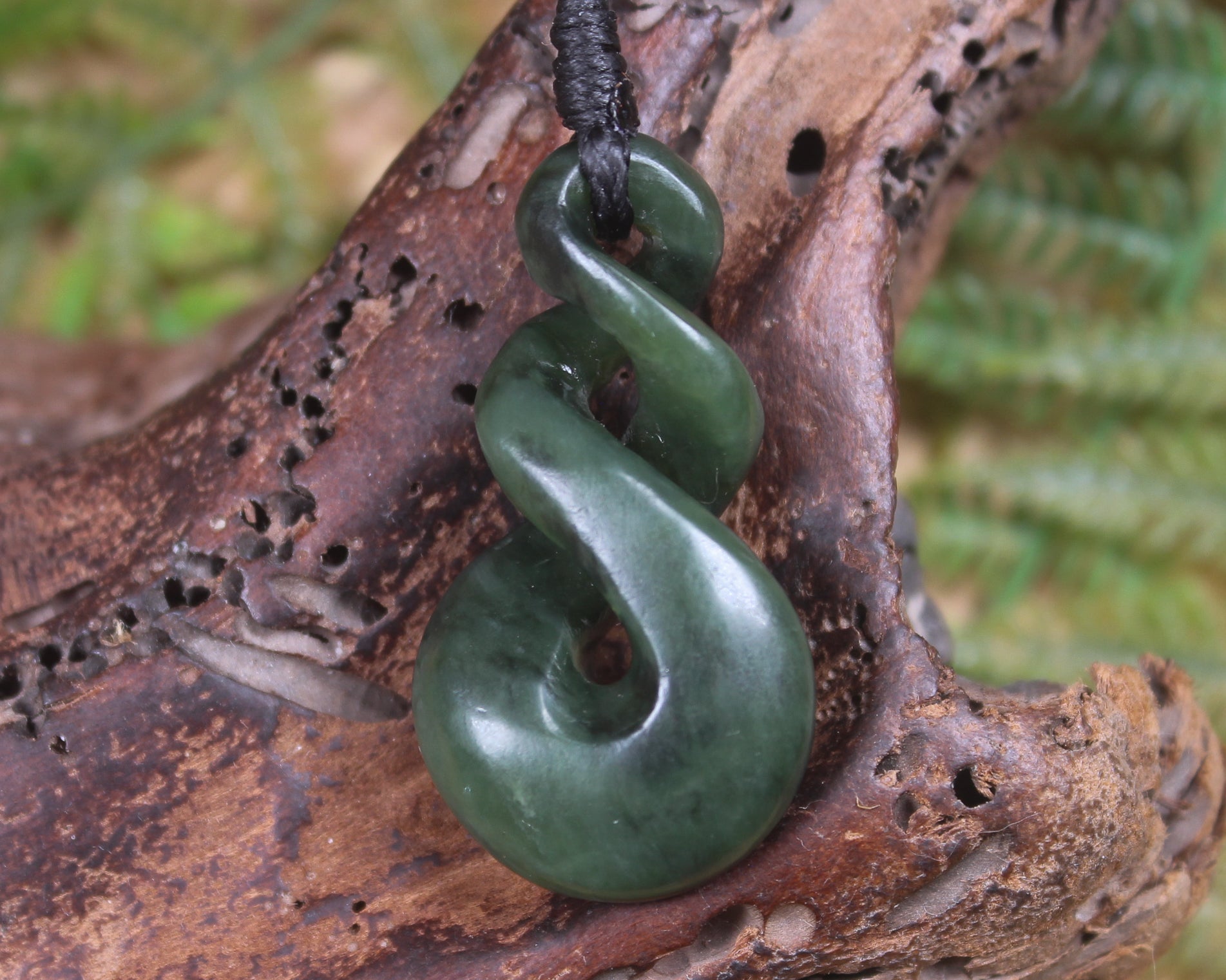 Twist carved from Kawakawa Pounamu - NZ Greenstone