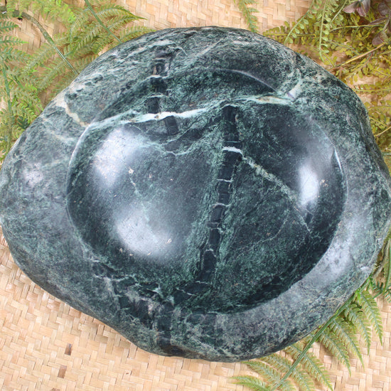 NZ Serpentine Bowl