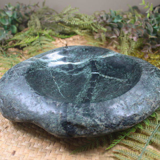 NZ Serpentine Bowl