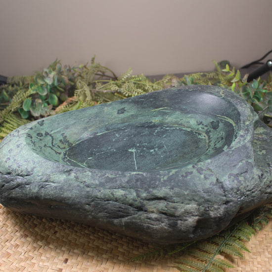 NZ Serpentine Bowl