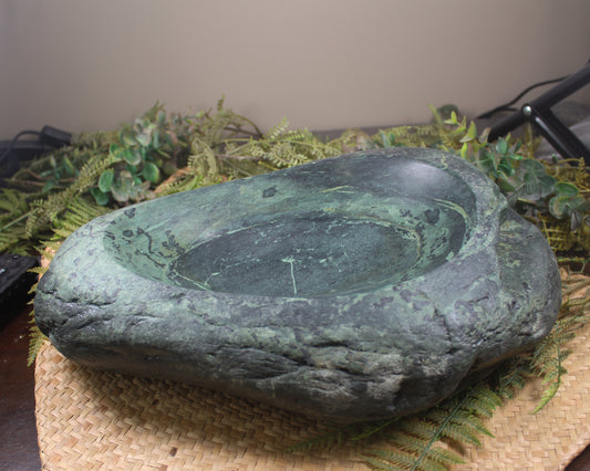NZ Serpentine Bowl