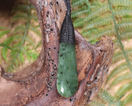 Roimata Teardrop carved from Hapopo Pounamu - NZ Greenstone