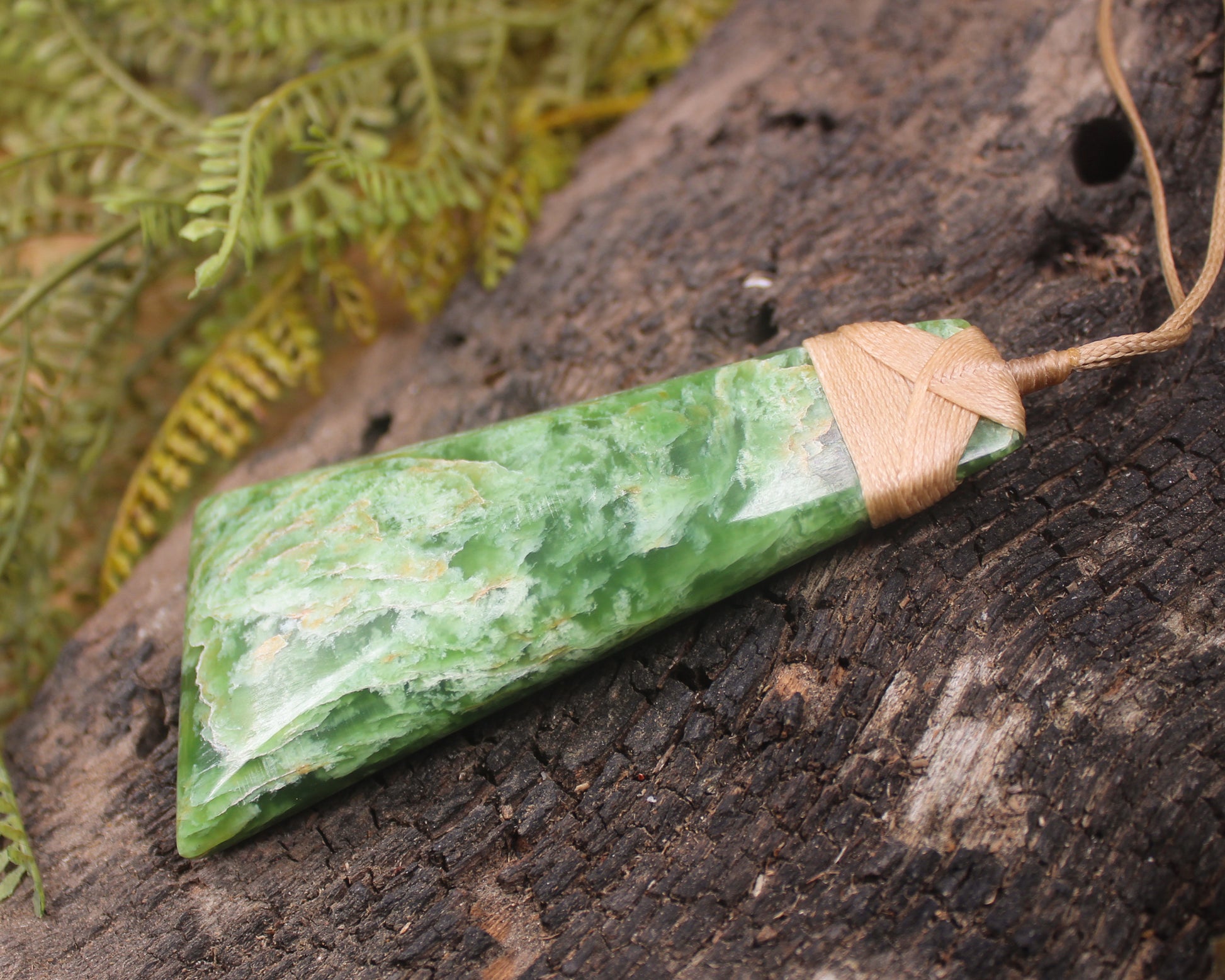 Flower Jade Pounamu Toki Pendant - NZ Greenstone