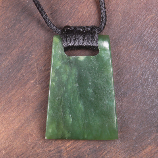 Kawakawa Pounamu Toki