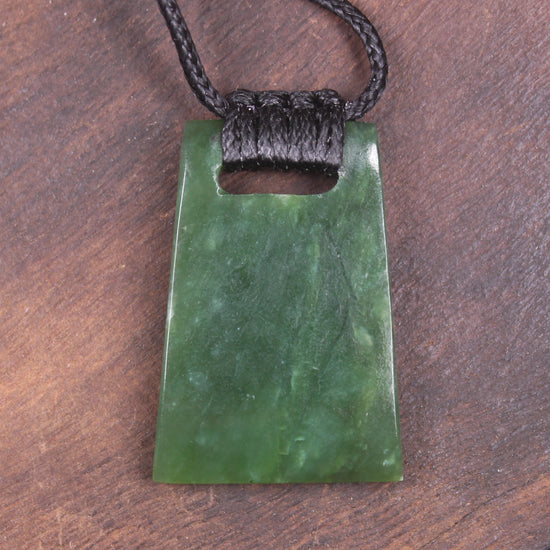 Kawakawa Pounamu Toki