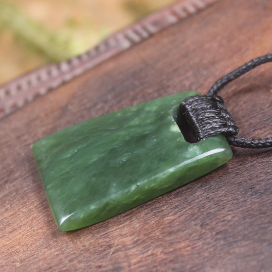 Kawakawa Pounamu Toki