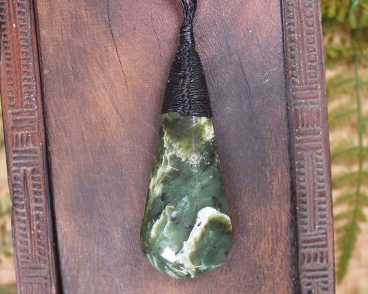 Roimata Teardrop carved from Hapopo Pounamu - NZ Greenstone