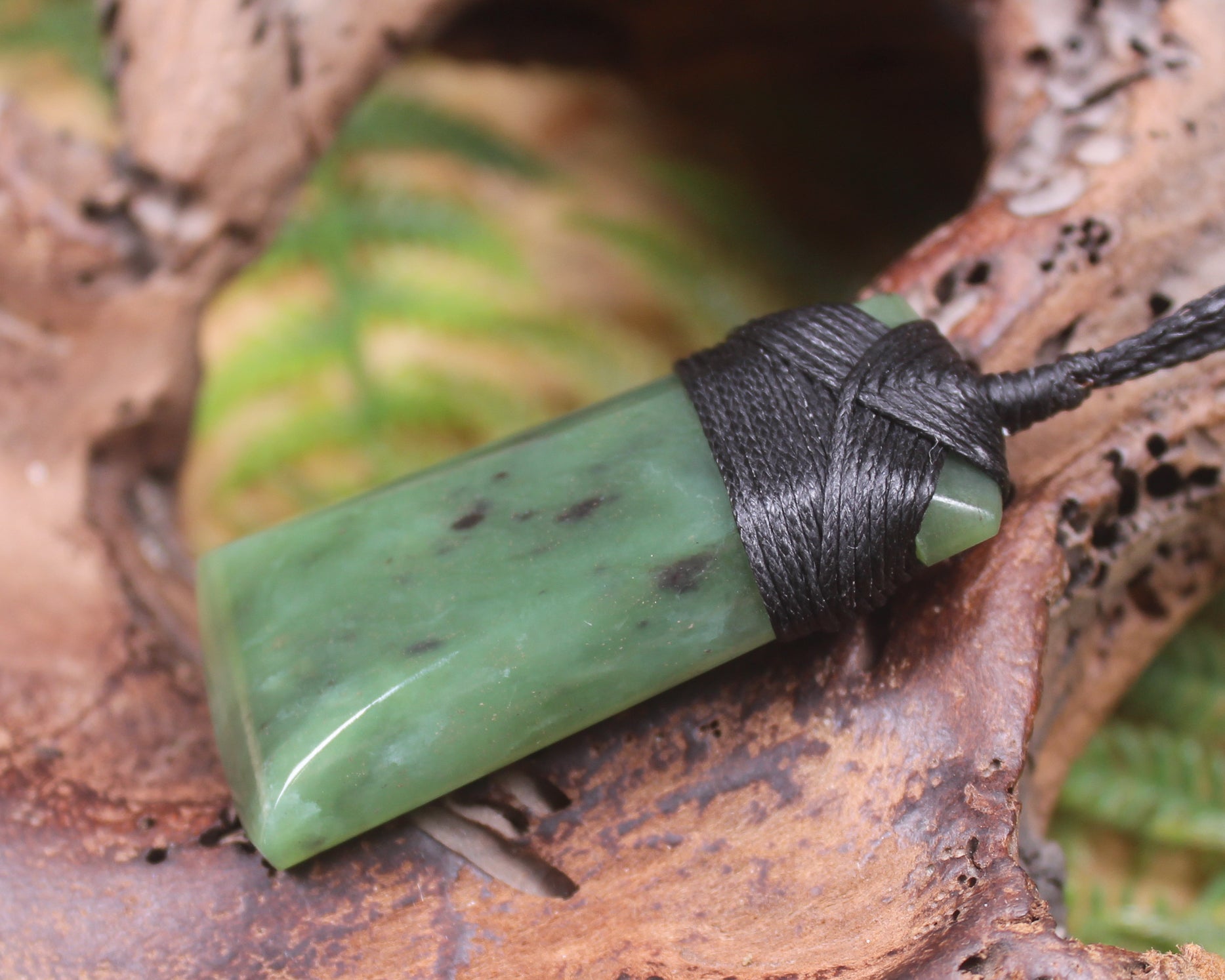 Hapopo Pounamu Toki - NZ Greenstone