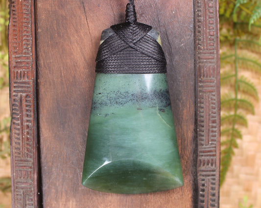 Toki or Adze Pendant carved from Tangiwai Pounamu - NZ Greenstone