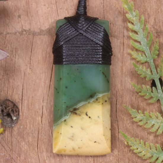 Flower Jade Pounamu Toki