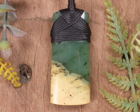 Flower Jade Pounamu Toki