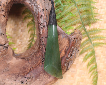 Toki or Adze Pendant carved from Tangiwai Pounamu - NZ Greenstone