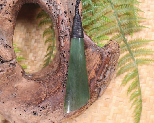 Toki or Adze Pendant carved from Tangiwai Pounamu - NZ Greenstone
