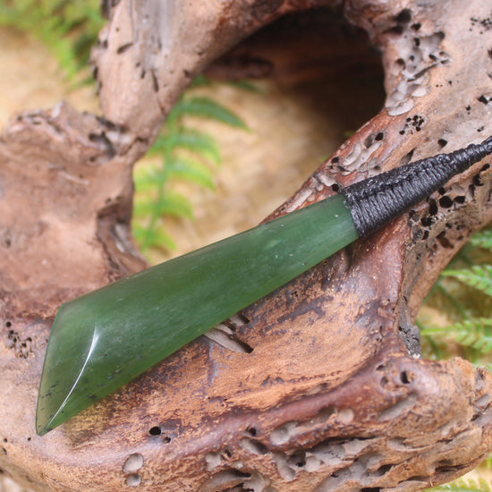 Toki or Adze Pendant carved from Tangiwai Pounamu - NZ Greenstone