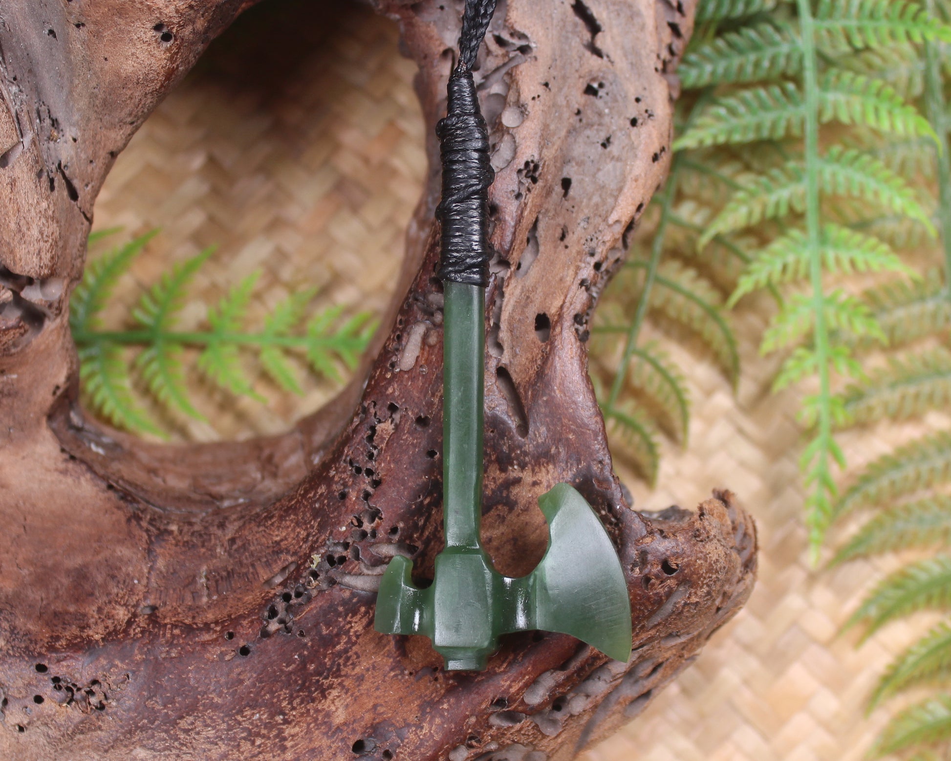 Kawakawa Pounamu Axe pendant