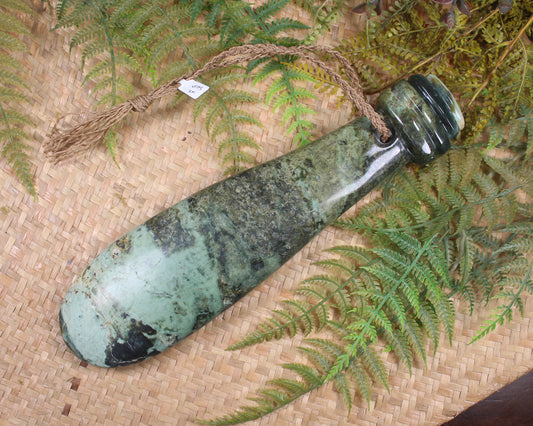 Mere carved from Serpentine Pounamu - NZ Greenstone