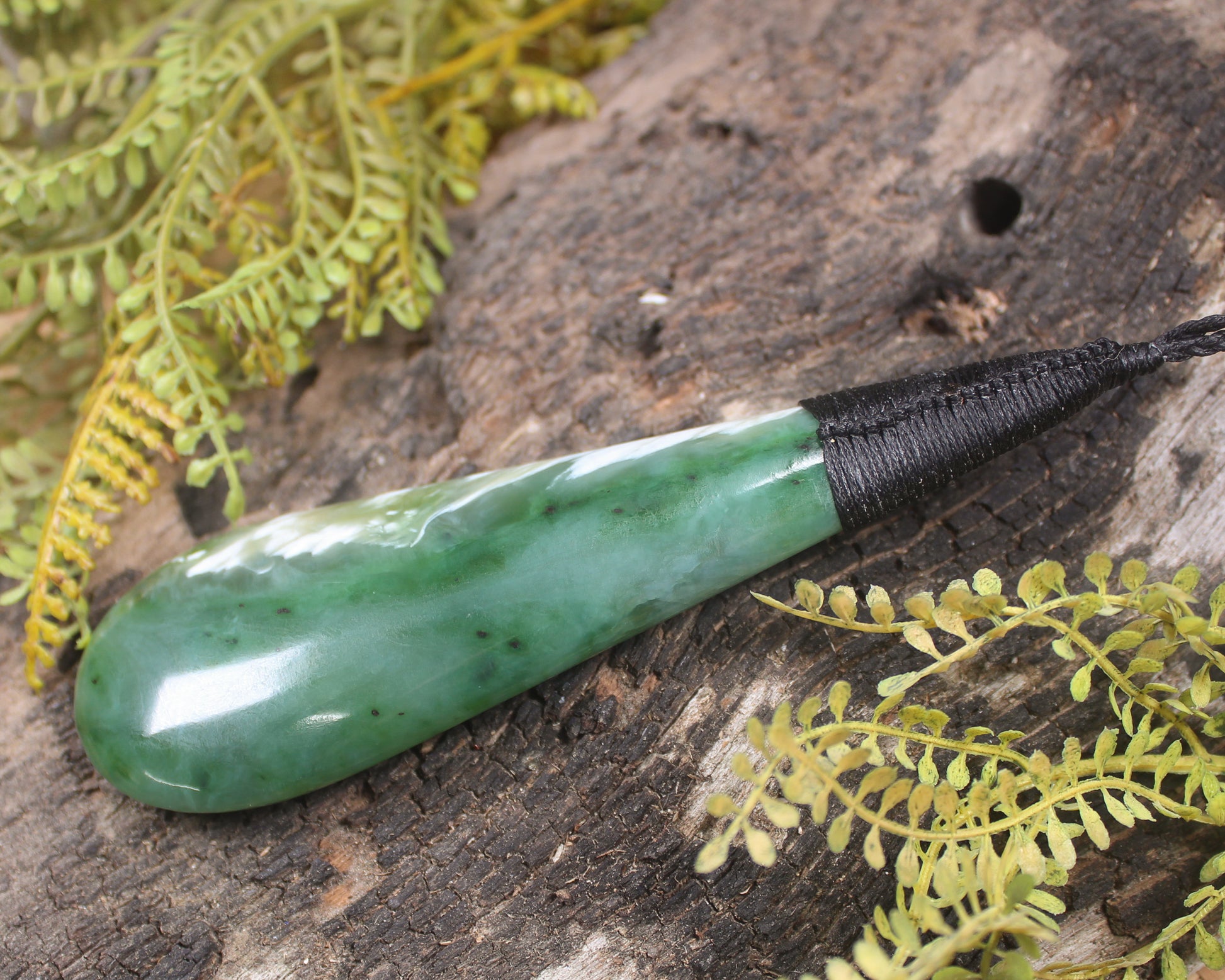 Roimata Teardrop carved from Hapopo Pounamu - NZ Greenstone