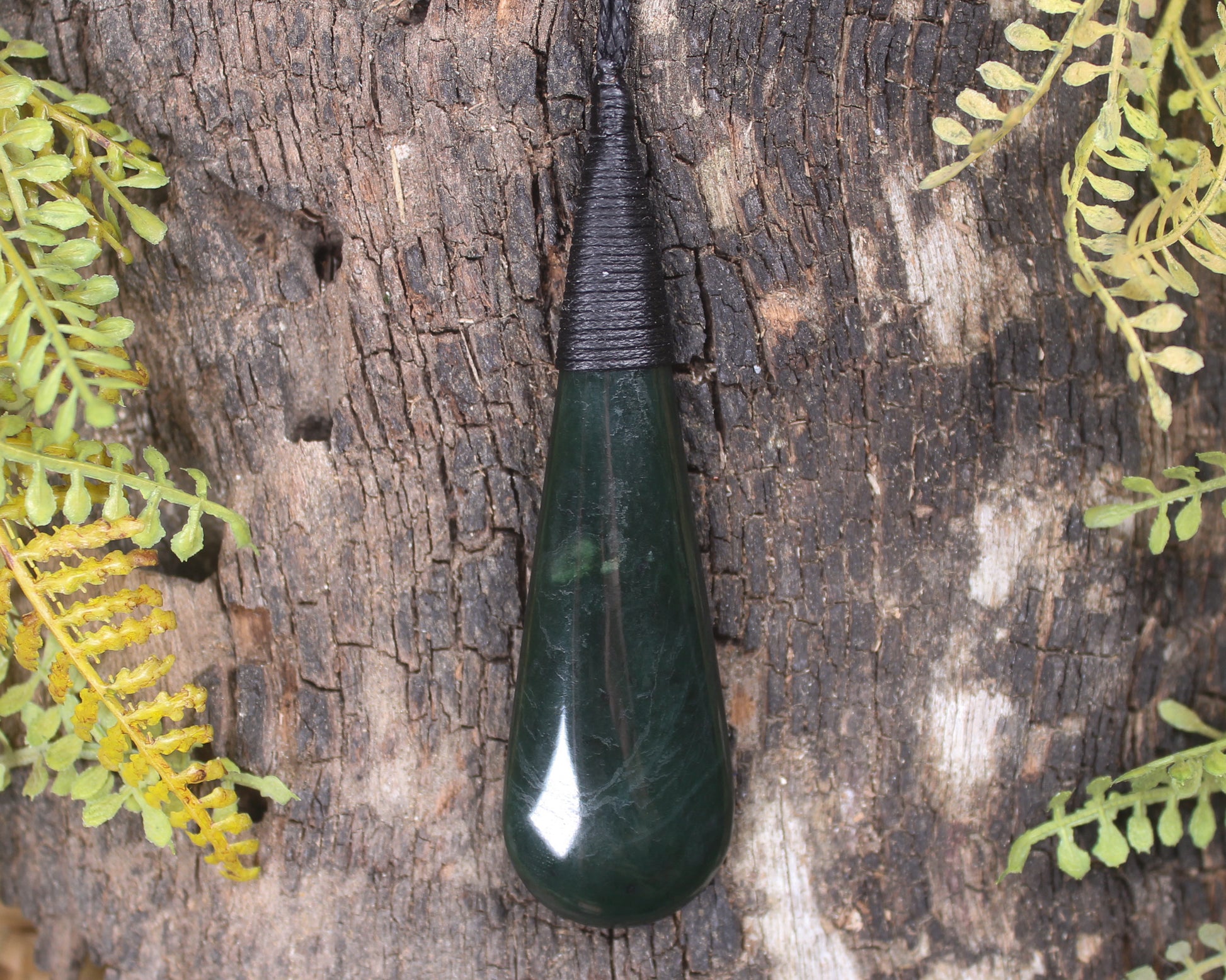 Kawakawa Pounamu Roimata Pendant - NZ Greenstone