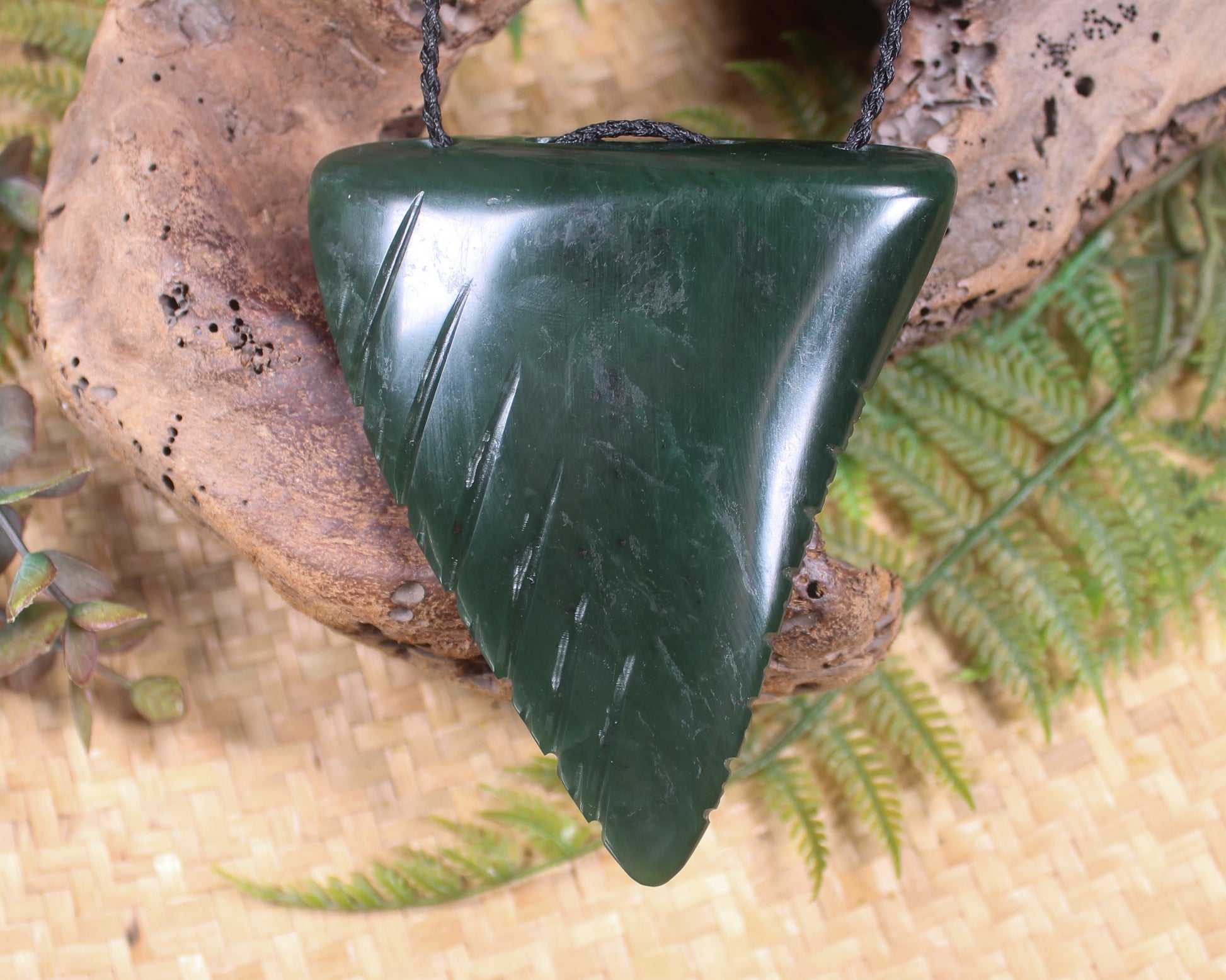Taniwha Tooth or Niho carved from Kawakawa Pounamu - NZ Greenstone