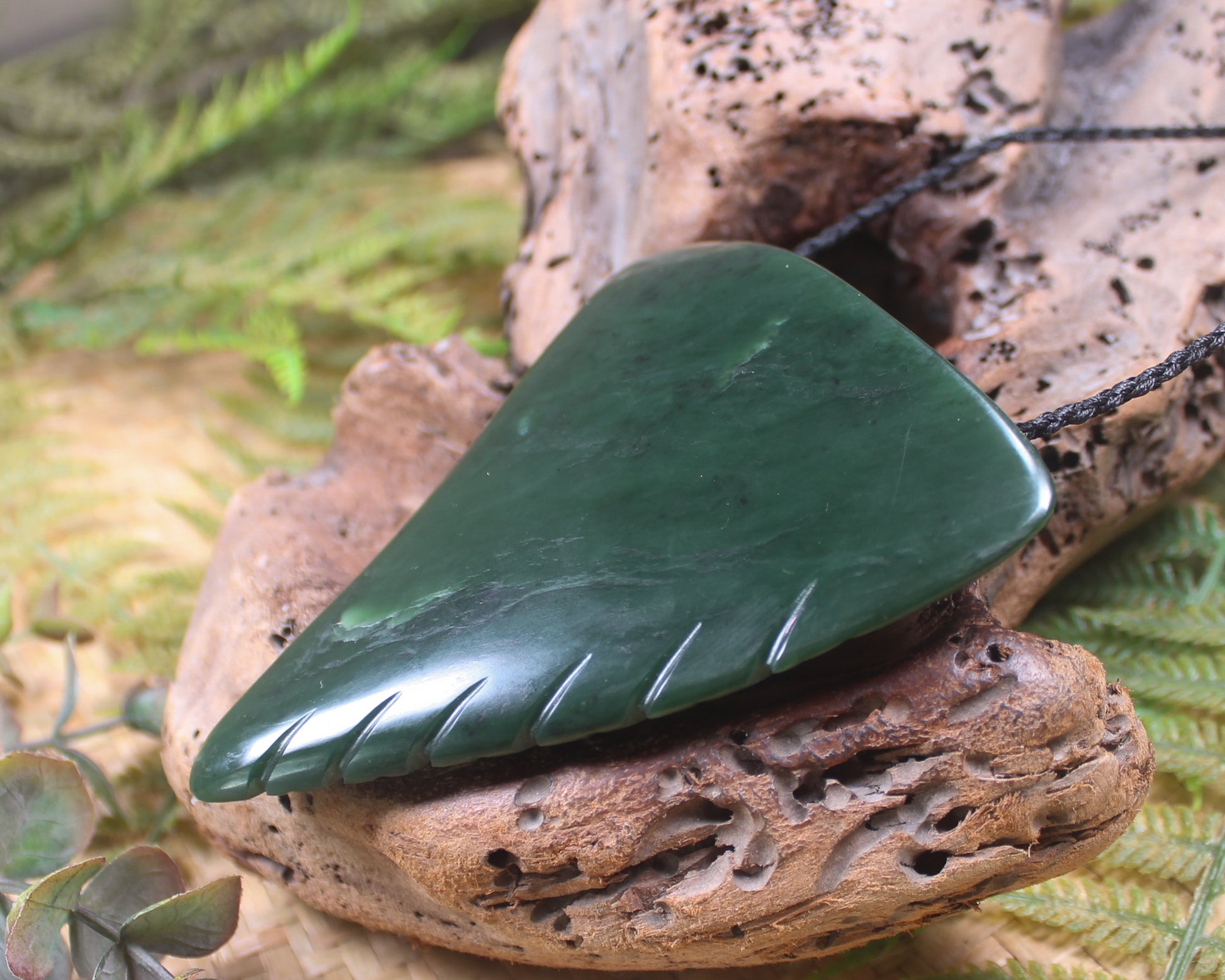 Taniwha Tooth or Niho carved from Kawakawa Pounamu - NZ Greenstone