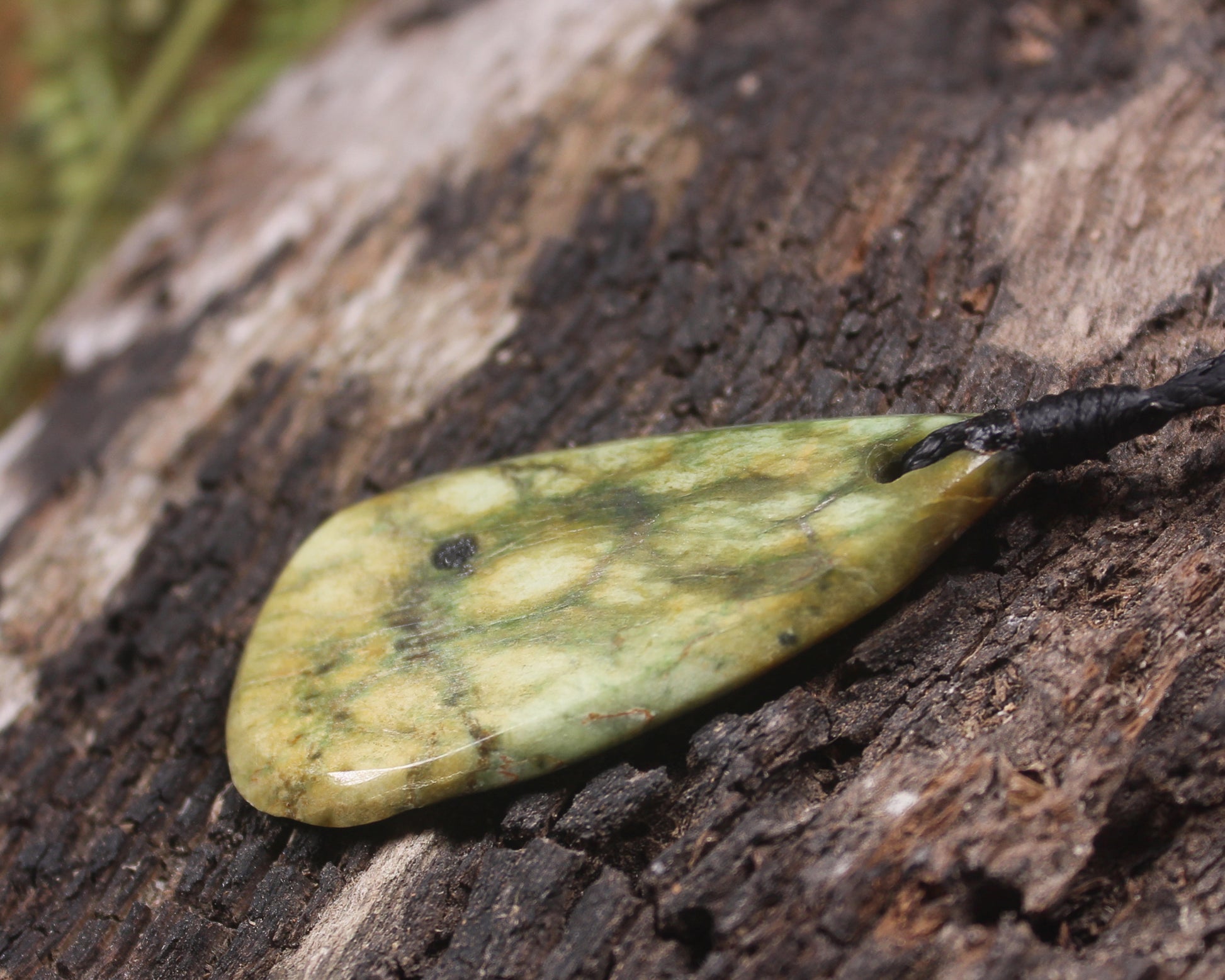 Flower Jade Pounamu Roimata Pendant - NZ Greenstone