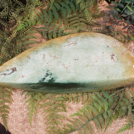 Freeform Pounamu Sculpture - Flower Jade Pounamu - NZ Greenstone