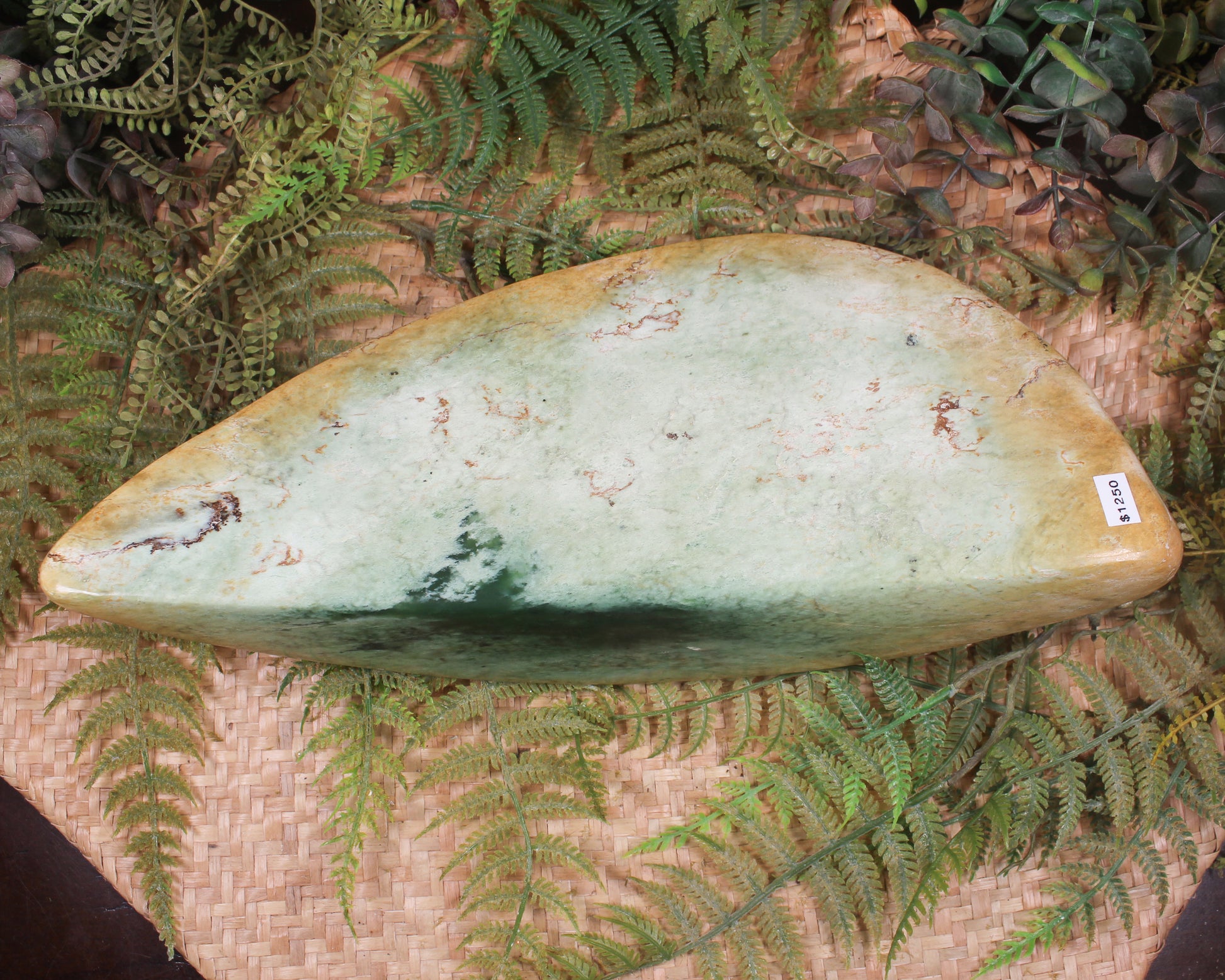 Freeform Pounamu Sculpture - Flower Jade Pounamu - NZ Greenstone