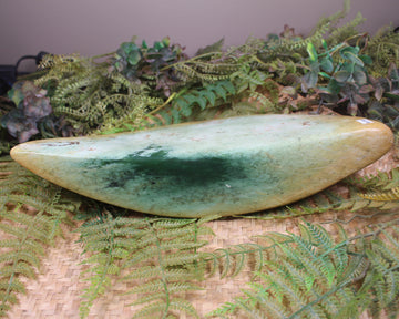 Freeform Pounamu Sculpture - Flower Jade Pounamu - NZ Greenstone