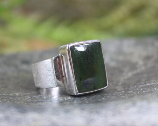 Sterling Silver Rimu Pounamu Ring - NZ Greenstone