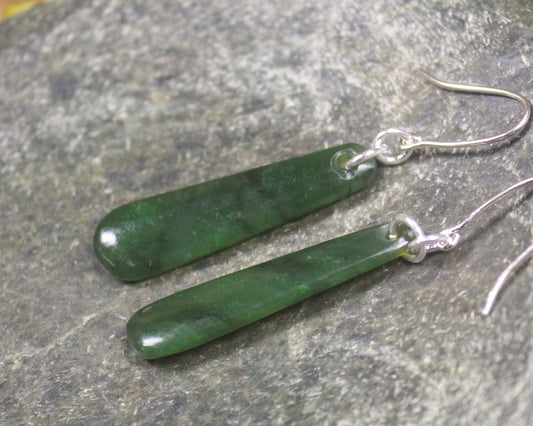 Roimata or Teardrop earrings carved from Kawakawa Pounamu - NZ Greenstone